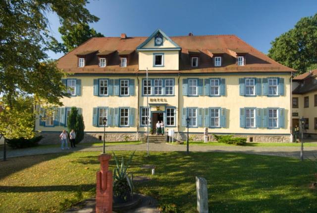 Hotel Zum Herrenhaus Behringen  Buitenkant foto