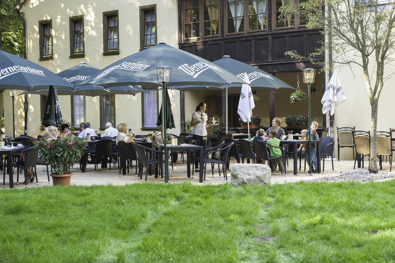 Hotel Zum Herrenhaus Behringen  Buitenkant foto