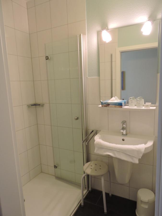 Hotel Zum Herrenhaus Behringen  Buitenkant foto